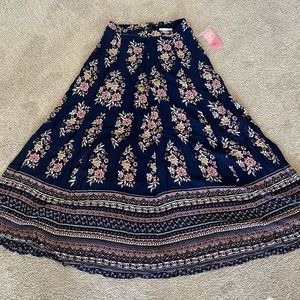 Onetheland floral skirt